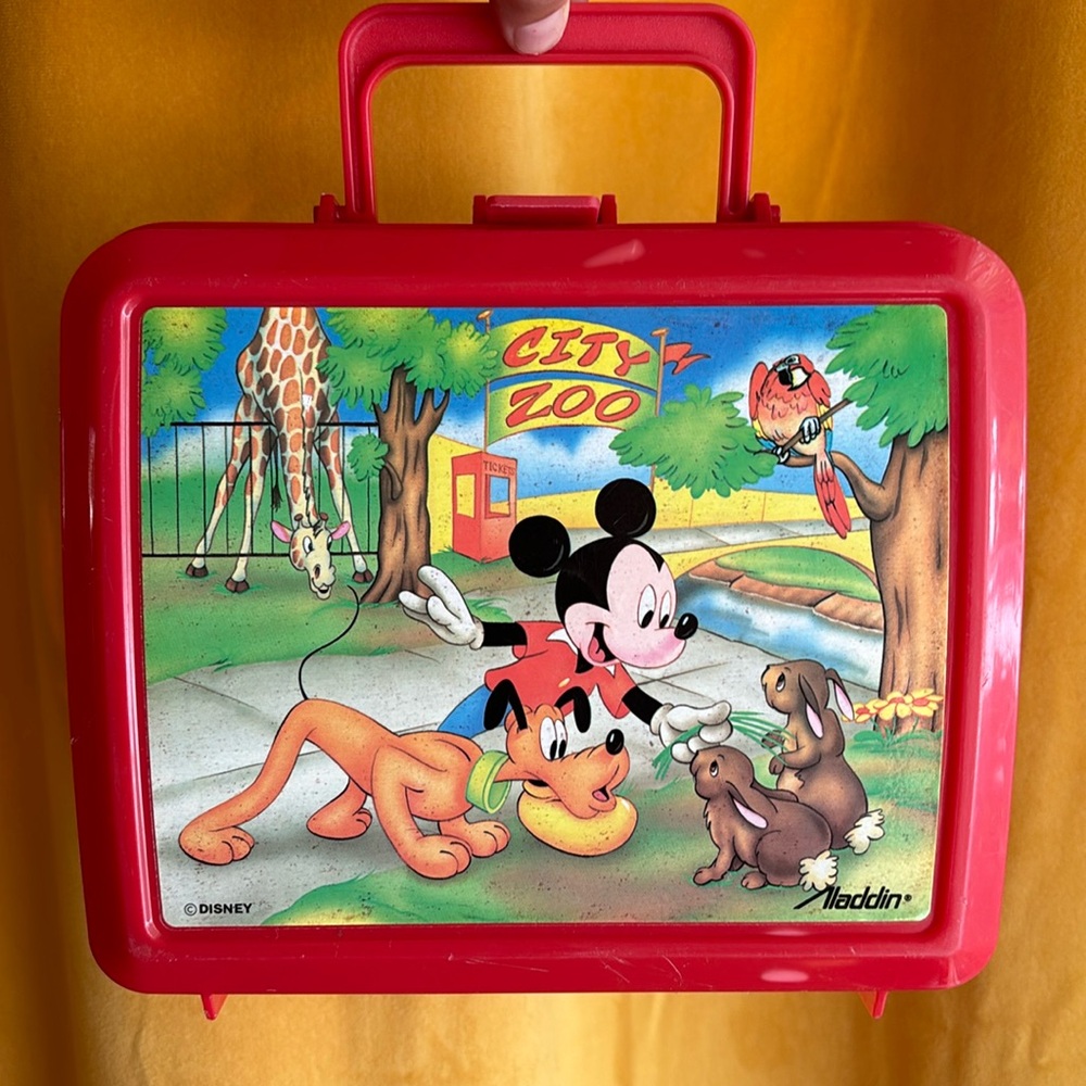 ORIGINAL Vintage Aladdin Disney Mickey Mouse City Zoo Plastic Lunch Box